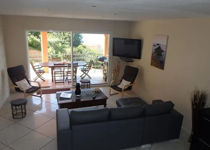 Ferienhaus Confina Villanova
